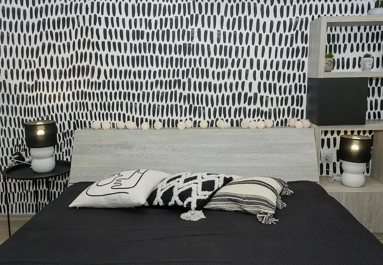 Apartment Black & White -1Bd Flat In Varna Center By Flat Mаnager Bulgaria